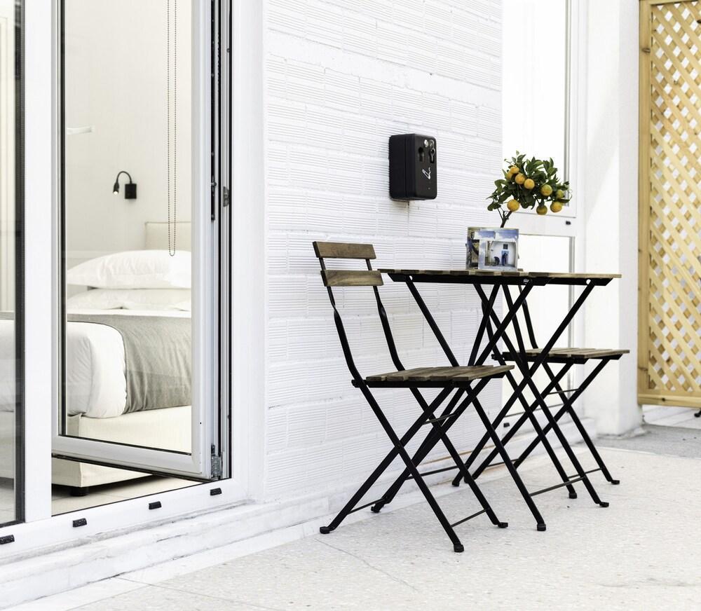 Euryclea Residences Apartment